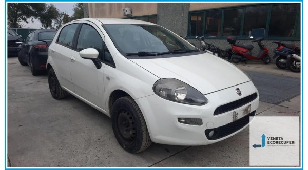 FIAT PUNTO 6U del 2013 parti usate e ricambi - Tipo Motore 350A1000