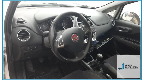 FIAT PUNTO 6U del 2013 parti usate e ricambi - Tipo Motore 350A1000