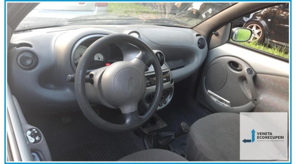 FORD KA CCQ del 1999 parti usate e ricambi - Tipo Motore J4K