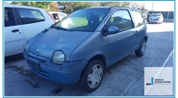 RENAULT TWINGO 1a Serie  del 2003 parti usate e ricambi - Tipo Motore D7FF7