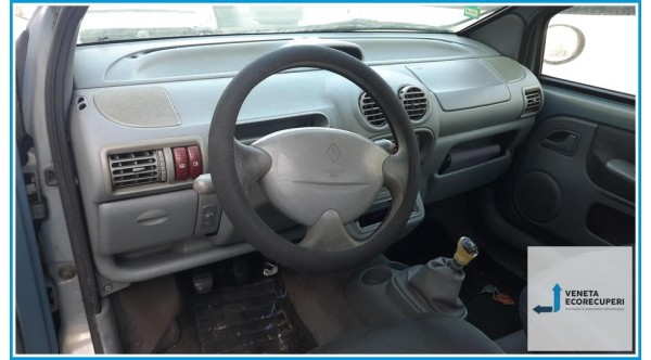 RENAULT TWINGO 1a Serie  del 2003 parti usate e ricambi - Tipo Motore D7FF7