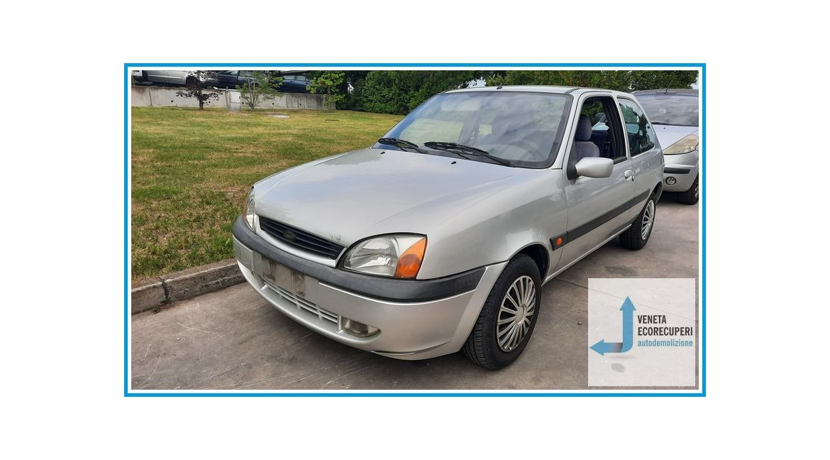 FORD FIESTA DX del 2000 parti usate e ricambi