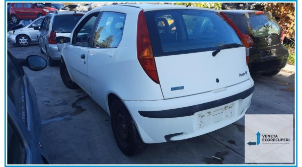 FIAT PUNTO 1N/1P del 2002 parti usate e ricambi - Tipo Motore 188A4000