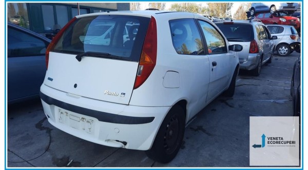 FIAT PUNTO 1N/1P del 2002 parti usate e ricambi - Tipo Motore 188A4000