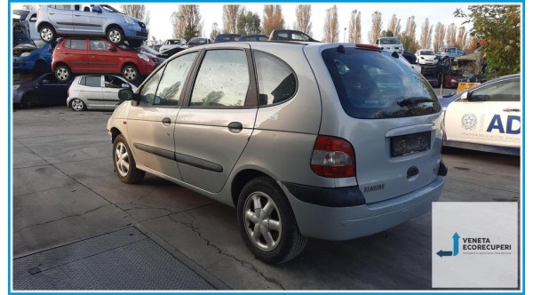 RENAULT SCENIC  del 2000 parti usate e ricambi - Tipo Motore K4MA7