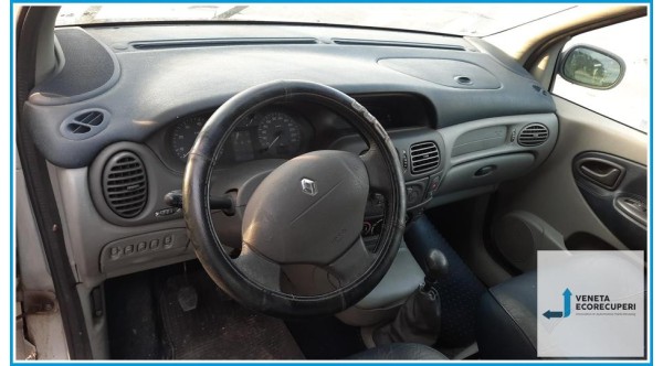 RENAULT SCENIC  del 2000 parti usate e ricambi - Tipo Motore K4MA7