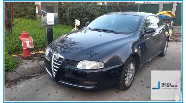 ALFA ROMEO GT X2 del 2007 parti usate e ricambi - Tipo Motore AR32205