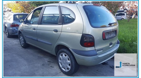 RENAULT MEGANE 1a Serie  del 1999 parti usate e ricambi - Tipo Motore K7MA7