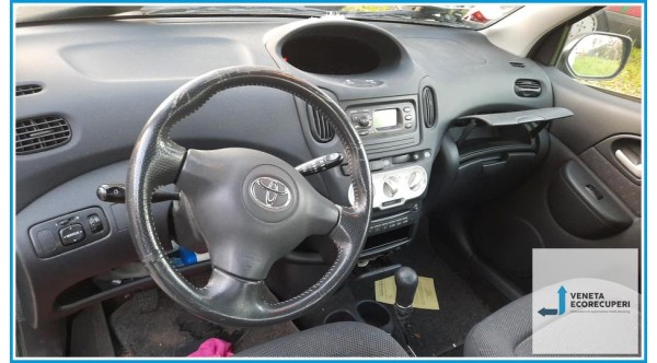 TOYOTA YARIS VERSO  del 2005 parti usate e ricambi - Tipo Motore 2NZFE
