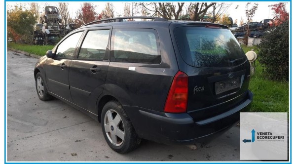 FORD FOCUS CAK del 2004 parti usate e ricambi - Tipo Motore FFDA