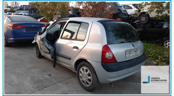 RENAULT CLIO 2a Serie  del 2004 parti usate e ricambi - Tipo Motore D7FG7