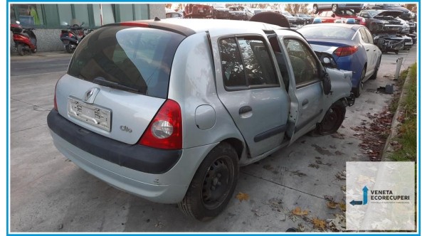 RENAULT CLIO 2a Serie  del 2004 parti usate e ricambi - Tipo Motore D7FG7