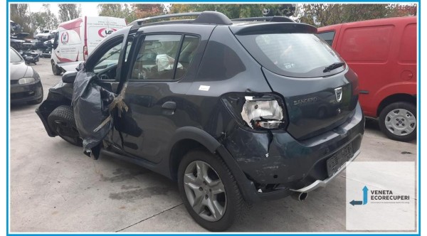 DACIA SANDERO 2a Serie  del 2017 parti usate e ricambi - Tipo Motore H4BB4