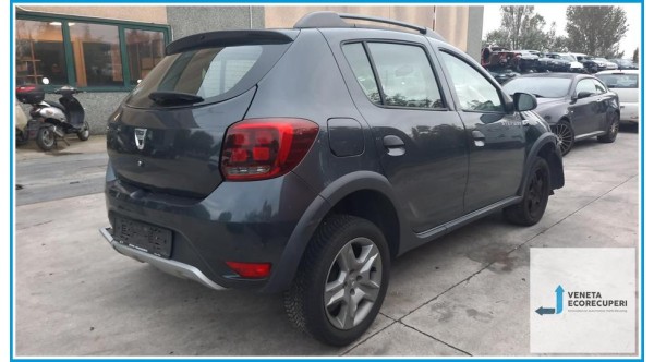 DACIA SANDERO 2a Serie  del 2017 parti usate e ricambi - Tipo Motore H4BB4