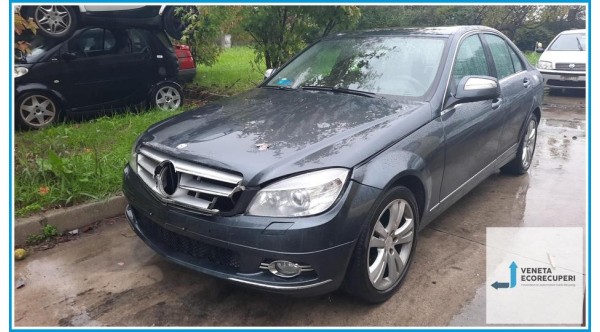 MERCEDES-BENZ Classe C W/S204 del 2008 parti usate e ricambi - Tipo Motore 271952