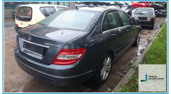 MERCEDES-BENZ Classe C W/S204 del 2008 parti usate e ricambi - Tipo Motore 271952