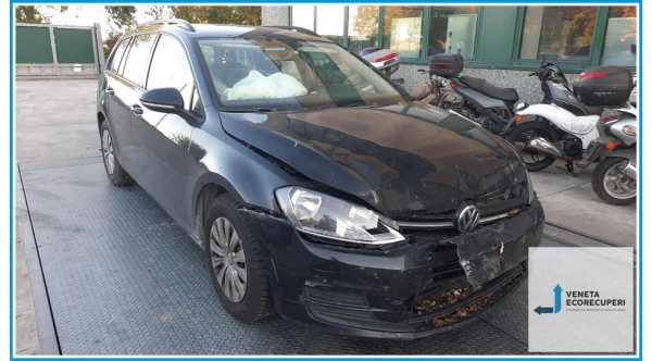VOLKSWAGEN GOLF VARIANT  del 2015 parti usate e ricambi - Tipo Motore CLH