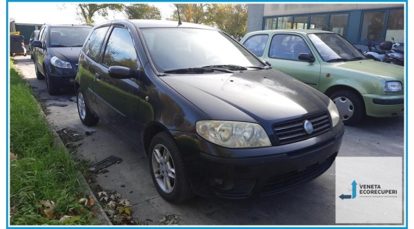 FIAT PUNTO 2U del 2004 parti usate e ricambi - Tipo Motore 188A9000