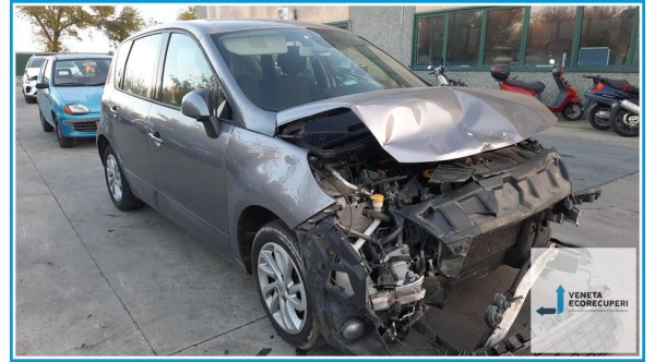 RENAULT SCENIC 3a Serie  del 2010 parti usate e ricambi - Tipo Motore K4MR8