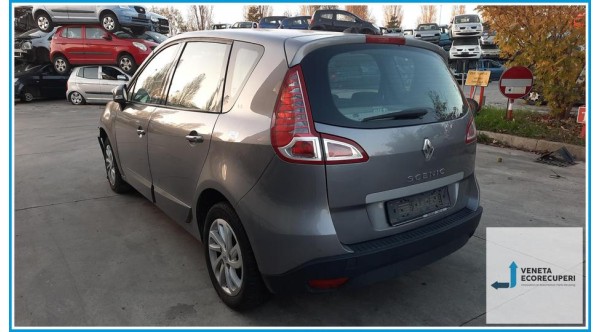 RENAULT SCENIC 3a Serie  del 2010 parti usate e ricambi - Tipo Motore K4MR8