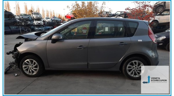 RENAULT SCENIC 3a Serie  del 2010 parti usate e ricambi - Tipo Motore K4MR8