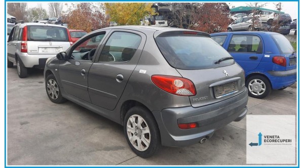 PEUGEOT 206 Plus  del 2010 parti usate e ricambi - Tipo Motore 8HZ