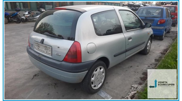 RENAULT CLIO 2a Serie  del 1999 parti usate e ricambi - Tipo Motore D7FD7