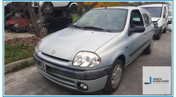RENAULT CLIO 2a Serie  del 2001 parti usate e ricambi - Tipo Motore D7FG7