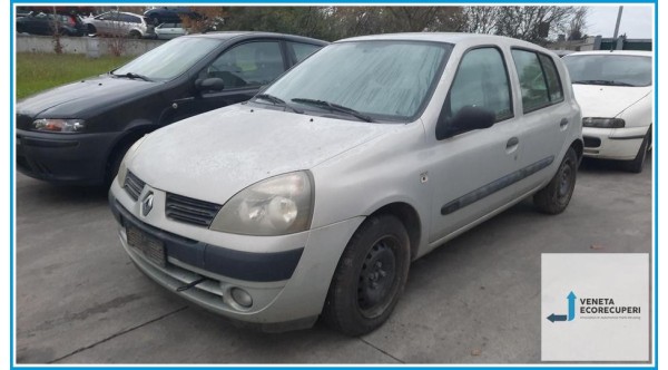 RENAULT CLIO 2a Serie  del 2004 parti usate e ricambi - Tipo Motore K9KA7