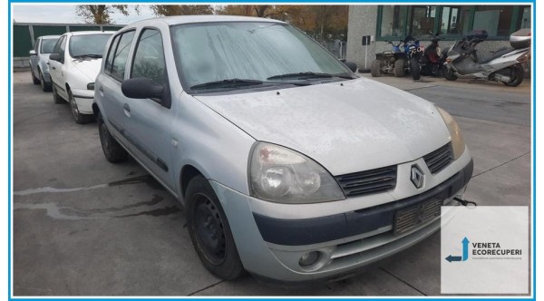 RENAULT CLIO 2a Serie  del 2004 parti usate e ricambi - Tipo Motore K9KA7