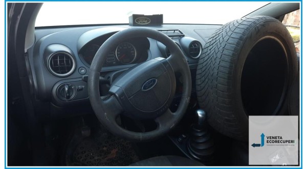 FORD FIESTA CBK del 2004 parti usate e ricambi - Tipo Motore FUJA