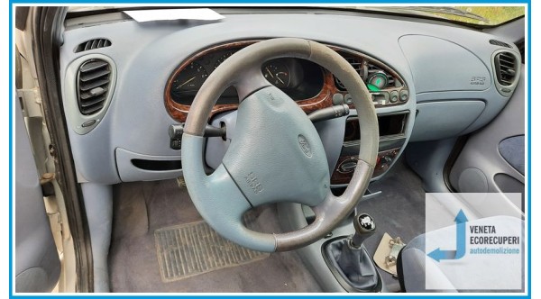 FORD FIESTA DX del 1998 parti usate e ricambi