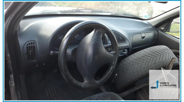 CITROEN SAXO  del 2000 parti usate e ricambi - Tipo Motore VJZ