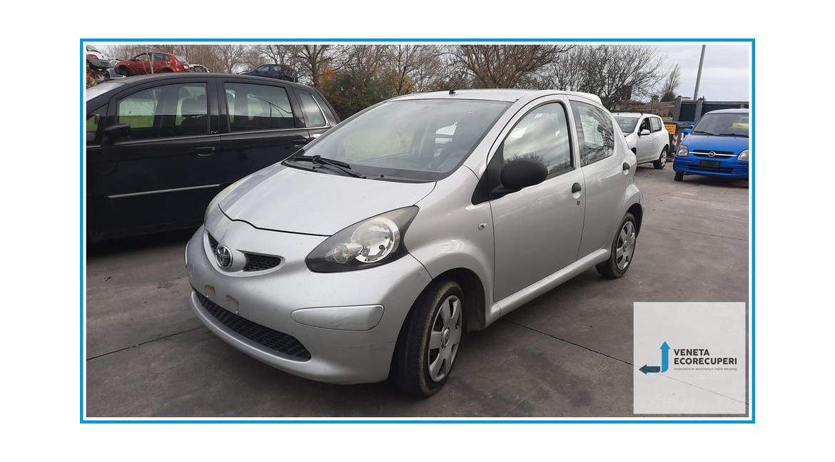 TOYOTA AYGO 1a Serie  del 2008 parti usate e ricambi - Tipo Motore 1KRFE