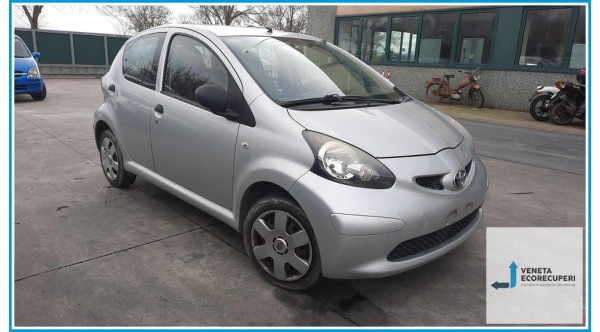 TOYOTA AYGO 1a Serie  del 2008 parti usate e ricambi - Tipo Motore 1KRFE