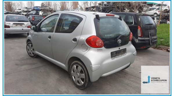 TOYOTA AYGO 1a Serie  del 2008 parti usate e ricambi - Tipo Motore 1KRFE
