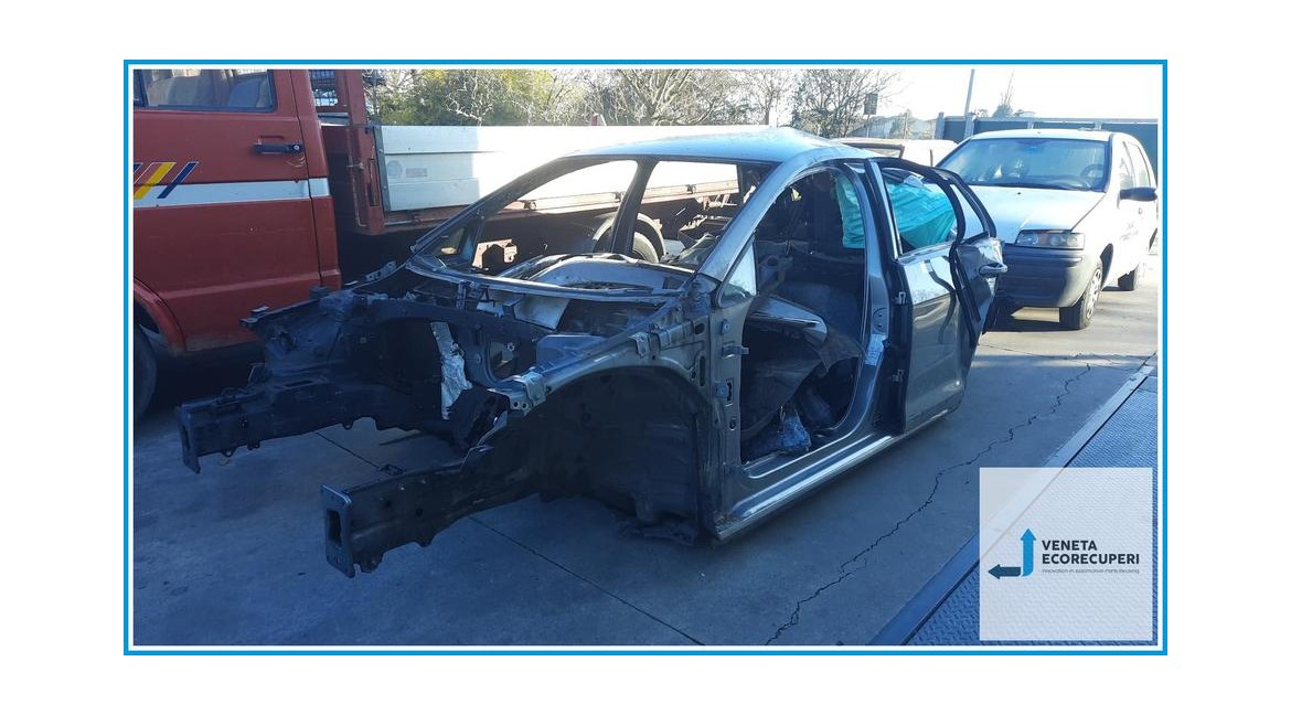 VOLKSWAGEN GOLF  del 2016 parti usate e ricambi - Tipo Motore CJX