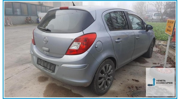 OPEL CORSA S07 del 2010 parti usate e ricambi - Tipo Motore Z12XEP