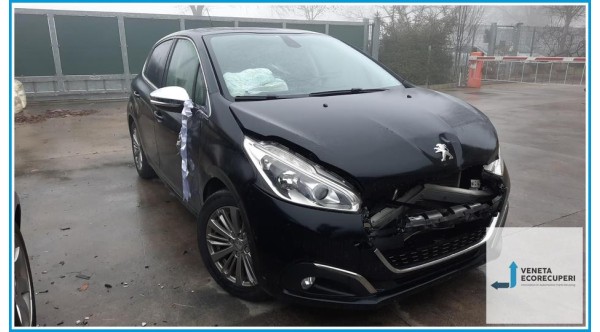 PEUGEOT 208  del 2019 parti usate e ricambi - Tipo Motore HM05