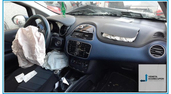 FIAT PUNTO EVO 3J del 2010 parti usate e ricambi - Tipo Motore 350A1000