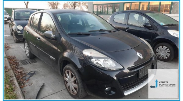RENAULT CLIO 3a Serie  del 2010 parti usate e ricambi - Tipo Motore D4FD7