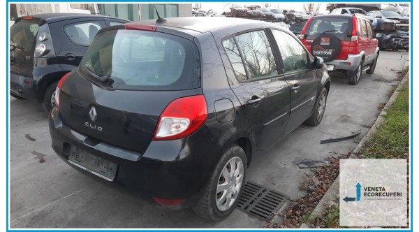 RENAULT CLIO 3a Serie  del 2010 parti usate e ricambi - Tipo Motore D4FD7