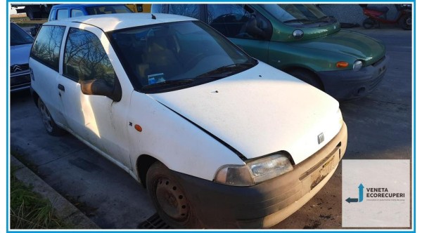 FIAT PUNTO 1a Serie  del 1994 parti usate e ricambi - Tipo Motore 176A8000