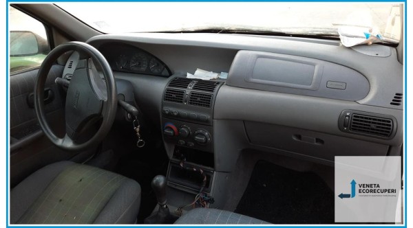 FIAT PUNTO 1a Serie  del 1994 parti usate e ricambi - Tipo Motore 176A8000