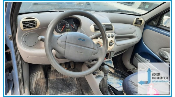 FIAT 600  del 2006 parti usate e ricambi