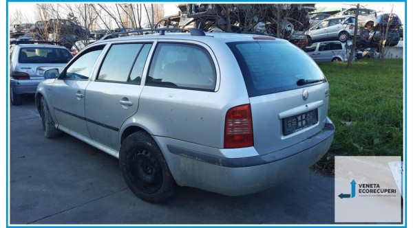SKODA OCTAVIA 1U del 2001 parti usate e ricambi - Tipo Motore ALH