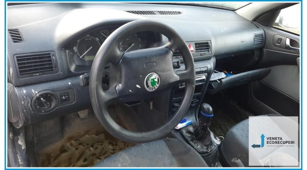 SKODA OCTAVIA 1U del 2001 parti usate e ricambi - Tipo Motore ALH