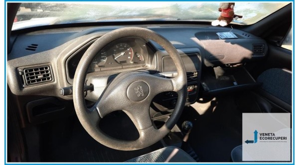 PEUGEOT 106  del 1998 parti usate e ricambi - Tipo Motore CDZ