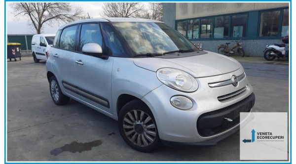 FIAT 500L LIVING 73 del 2015 parti usate e ricambi - Tipo Motore 199B4000