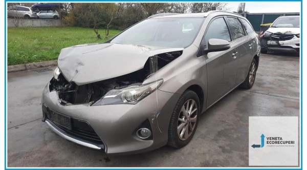TOYOTA AURIS  del 2014 parti usate e ricambi - Tipo Motore 1NDTV